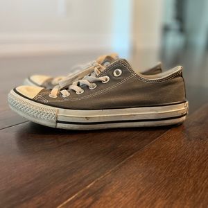Gray Low Top Converse, women’s size 7 men’s size 5